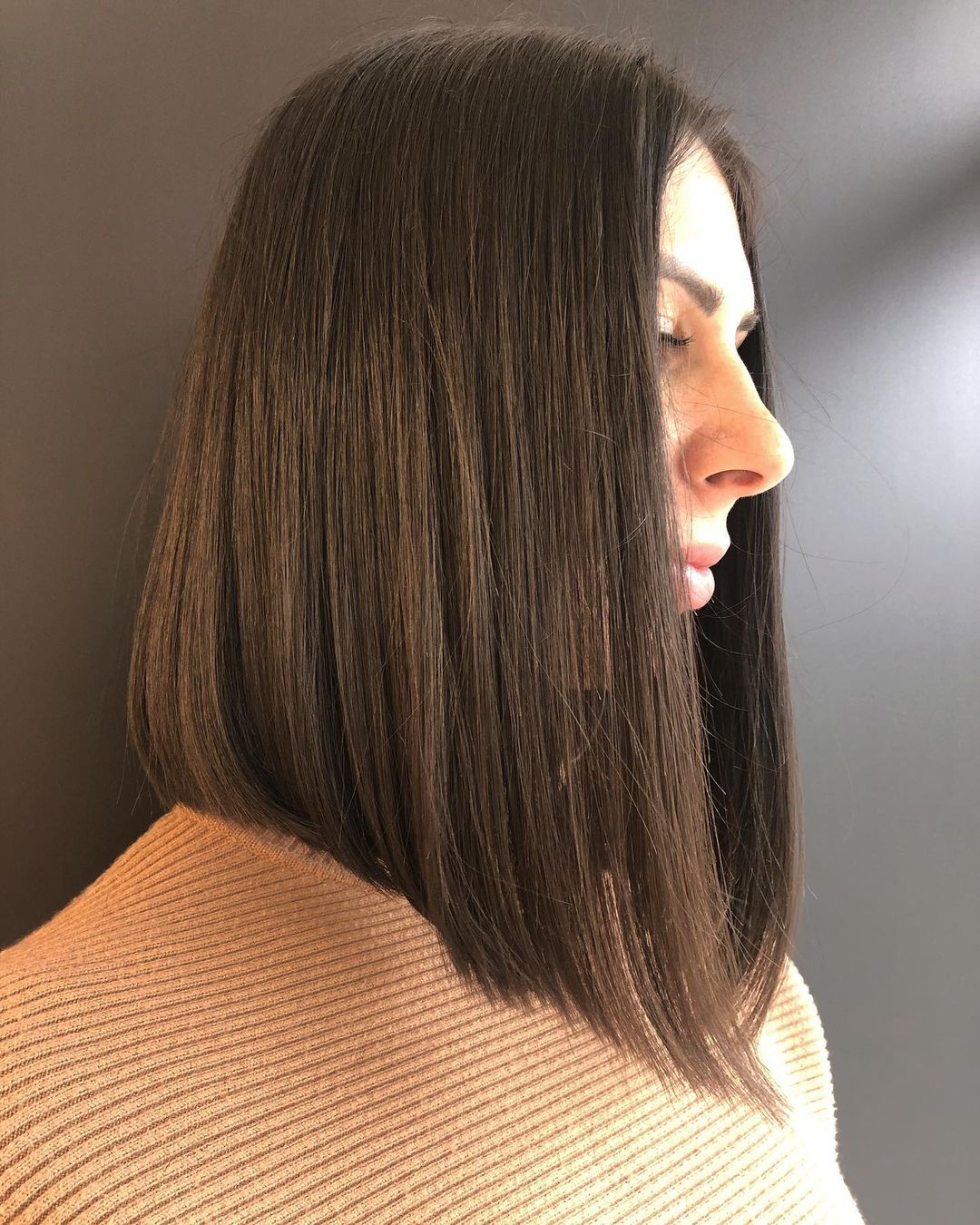 Sleek Straight Inverted Lob