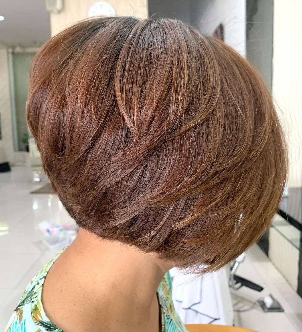 Inverted Bob with Swoopy Layers