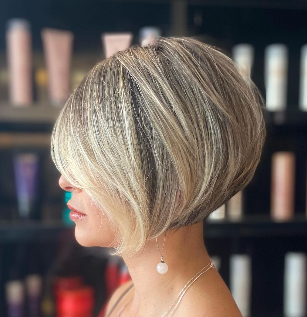 Jaw-Length Inverted Bob Haircut